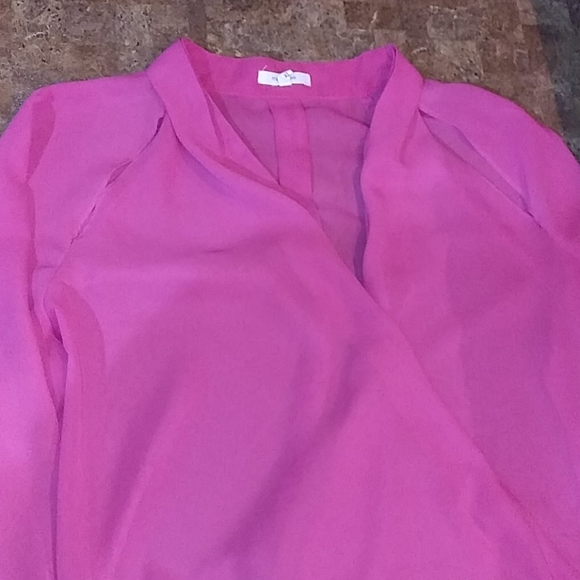 Pink see thru blouse - Picture 4 of 7